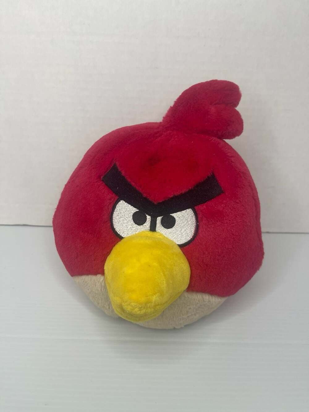 2010 Commonwealth Angry Birds Red Bird 8-Inch Plush Stuffed Animal